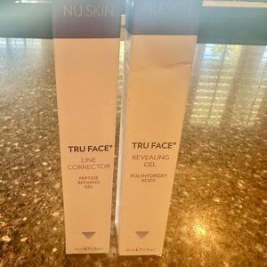 Nuskin Tru Face Line Corrector and Revealing Gel Bundle New in Box Sealed